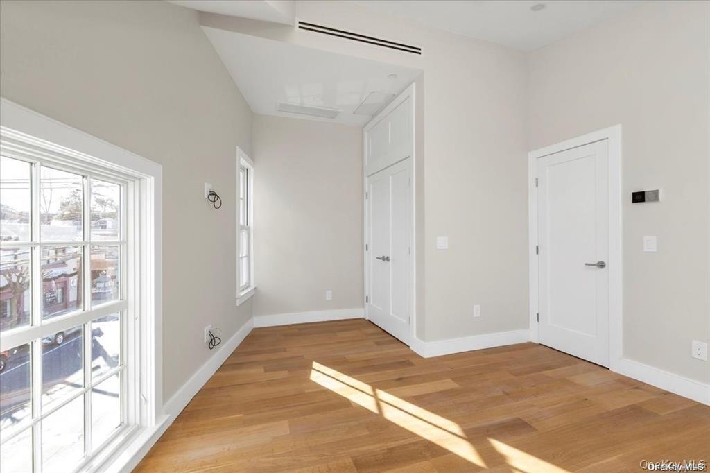 108 South # E, Oyster Bay, NY 11771