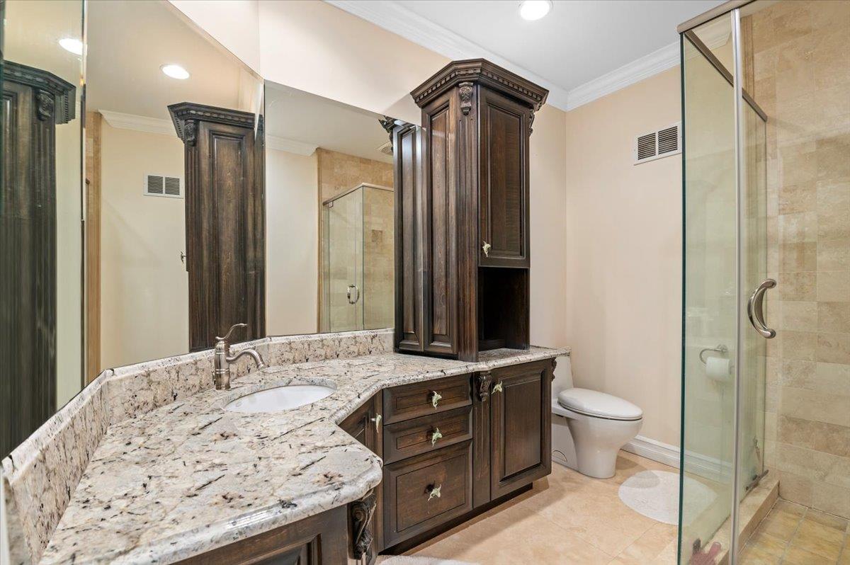 501 Bay 5th Street, West Islip, NY 11795