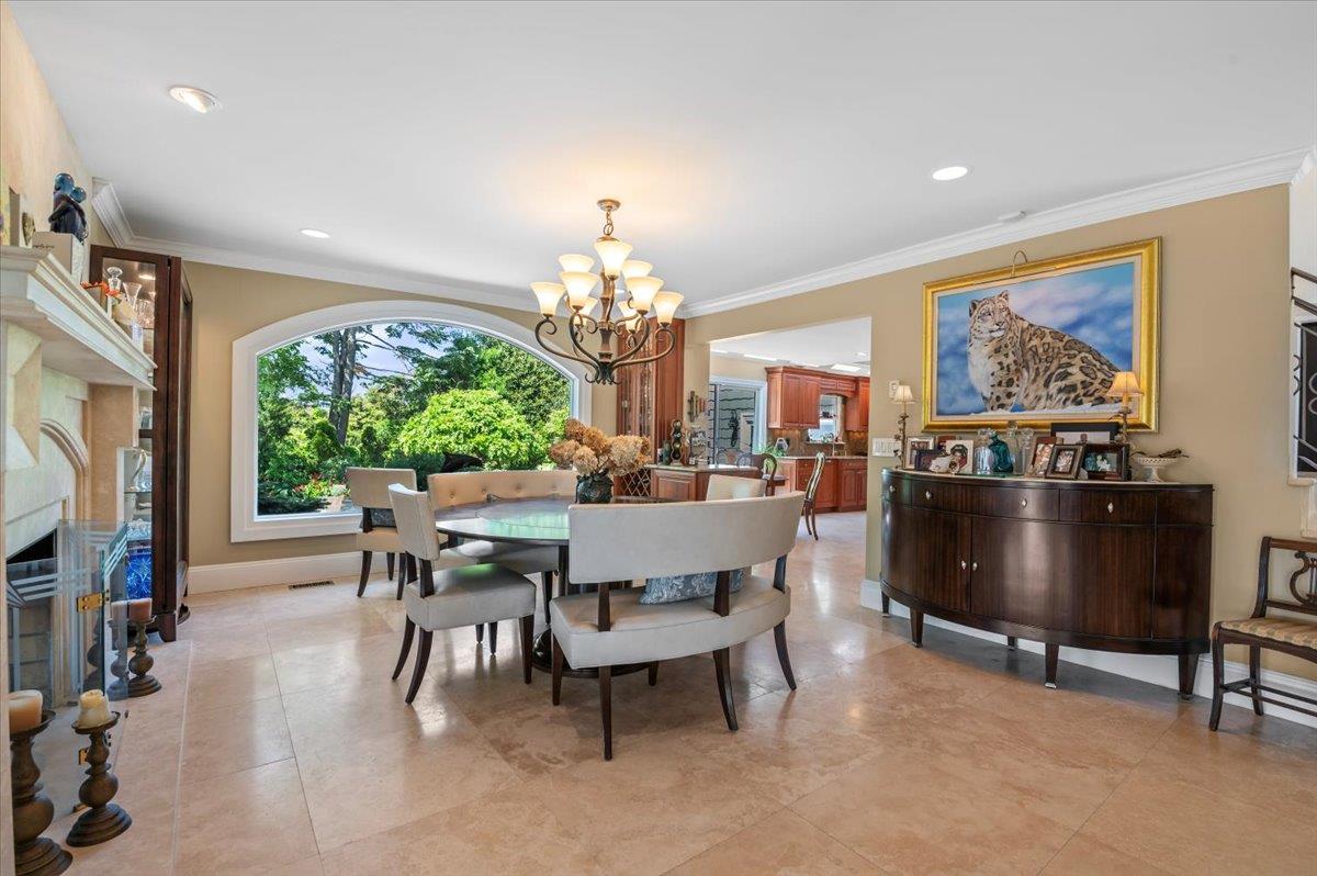 501 Bay 5th Street, West Islip, NY 11795