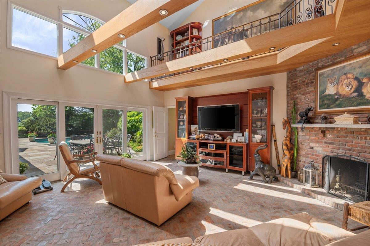 501 Bay 5th Street, West Islip, NY 11795