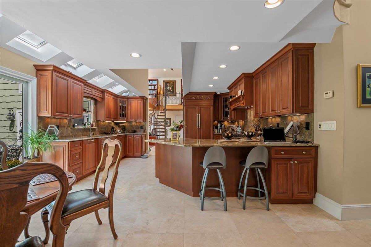 501 Bay 5th Street, West Islip, NY 11795