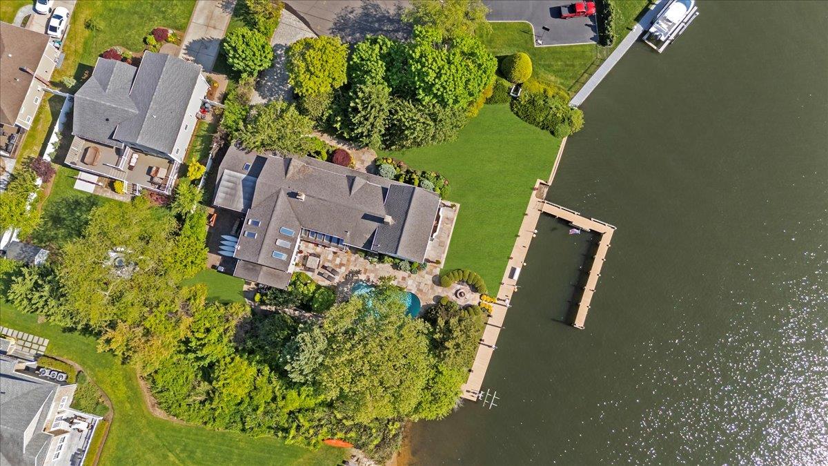 501 Bay 5th Street, West Islip, NY 11795