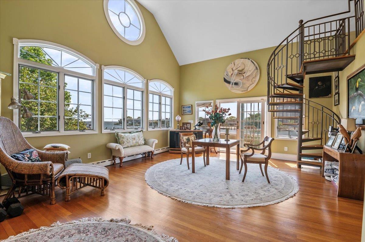 501 Bay 5th Street, West Islip, NY 11795