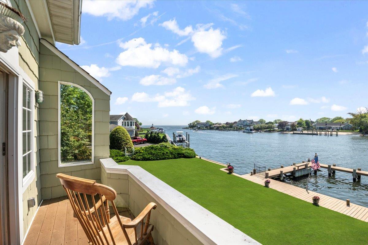 501 Bay 5th Street, West Islip, NY 11795