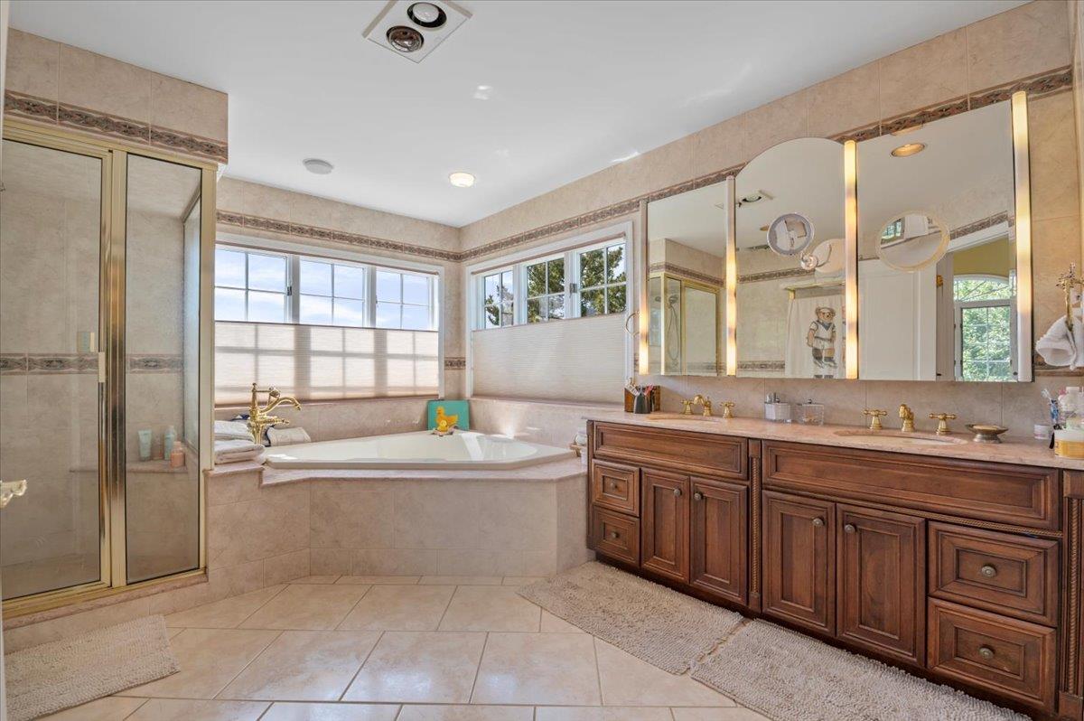 501 Bay 5th Street, West Islip, NY 11795