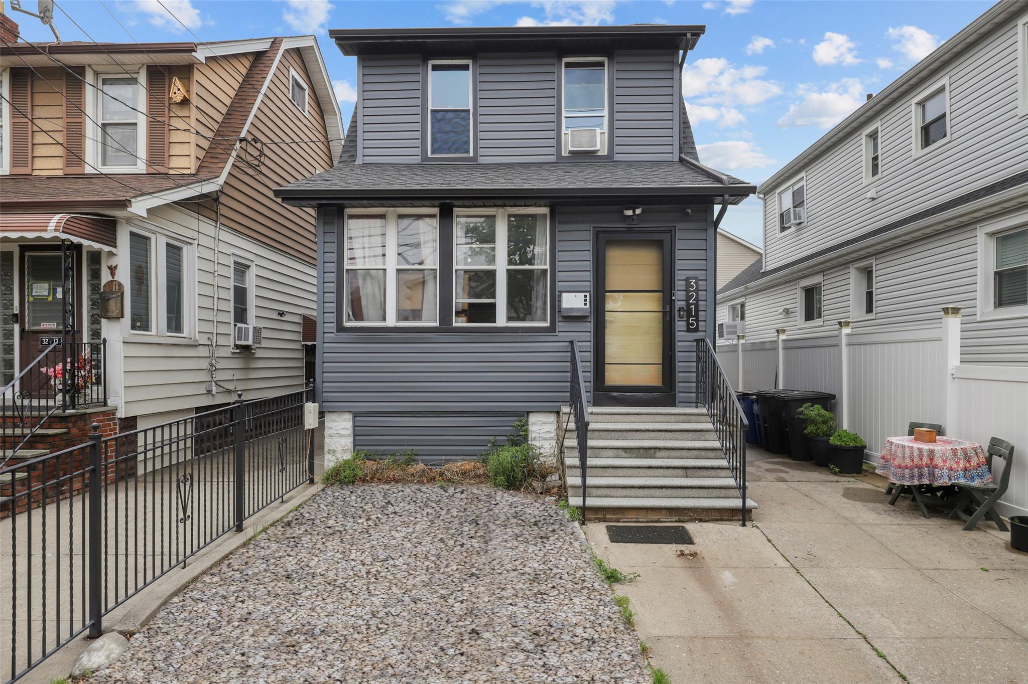 3215 Randall Avenue, Bronx, NY 10465