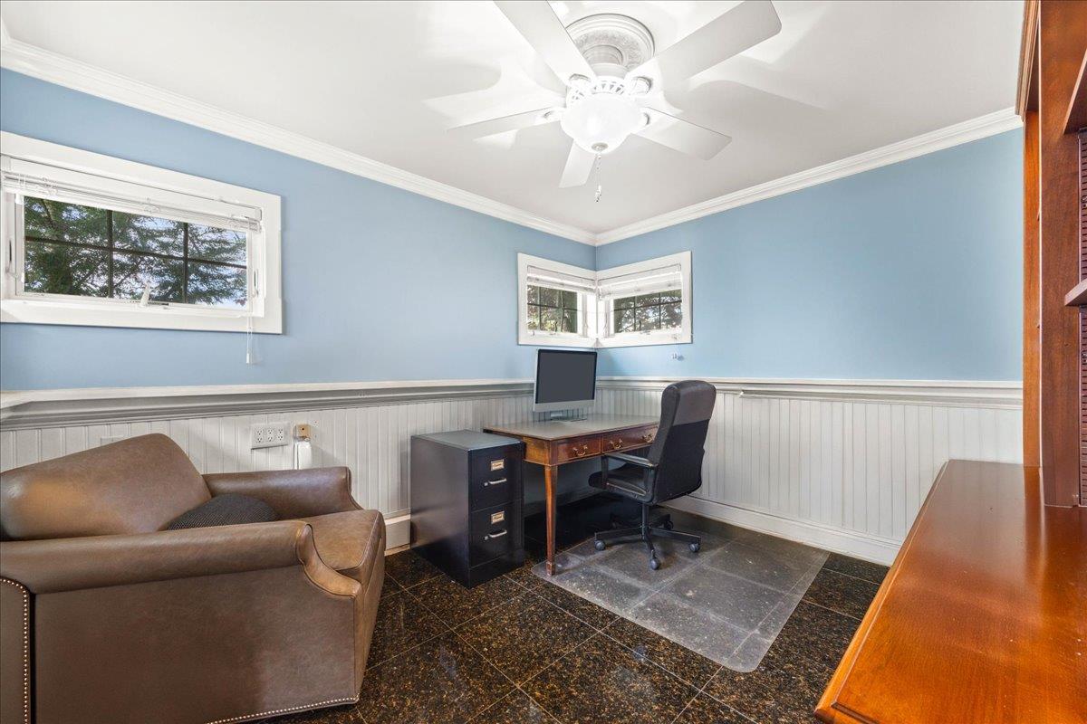 10 Bulaire Road, East Rockaway, NY 11518