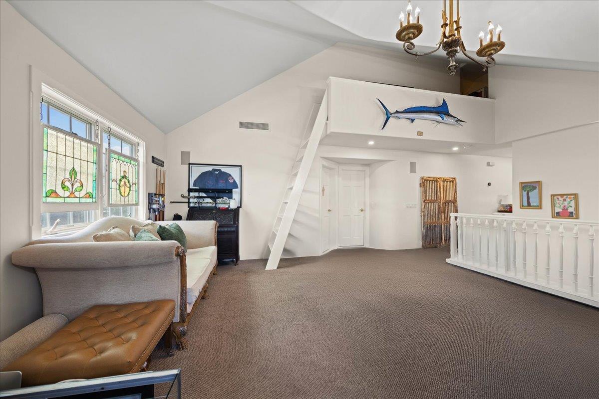 10 Bulaire Road, East Rockaway, NY 11518