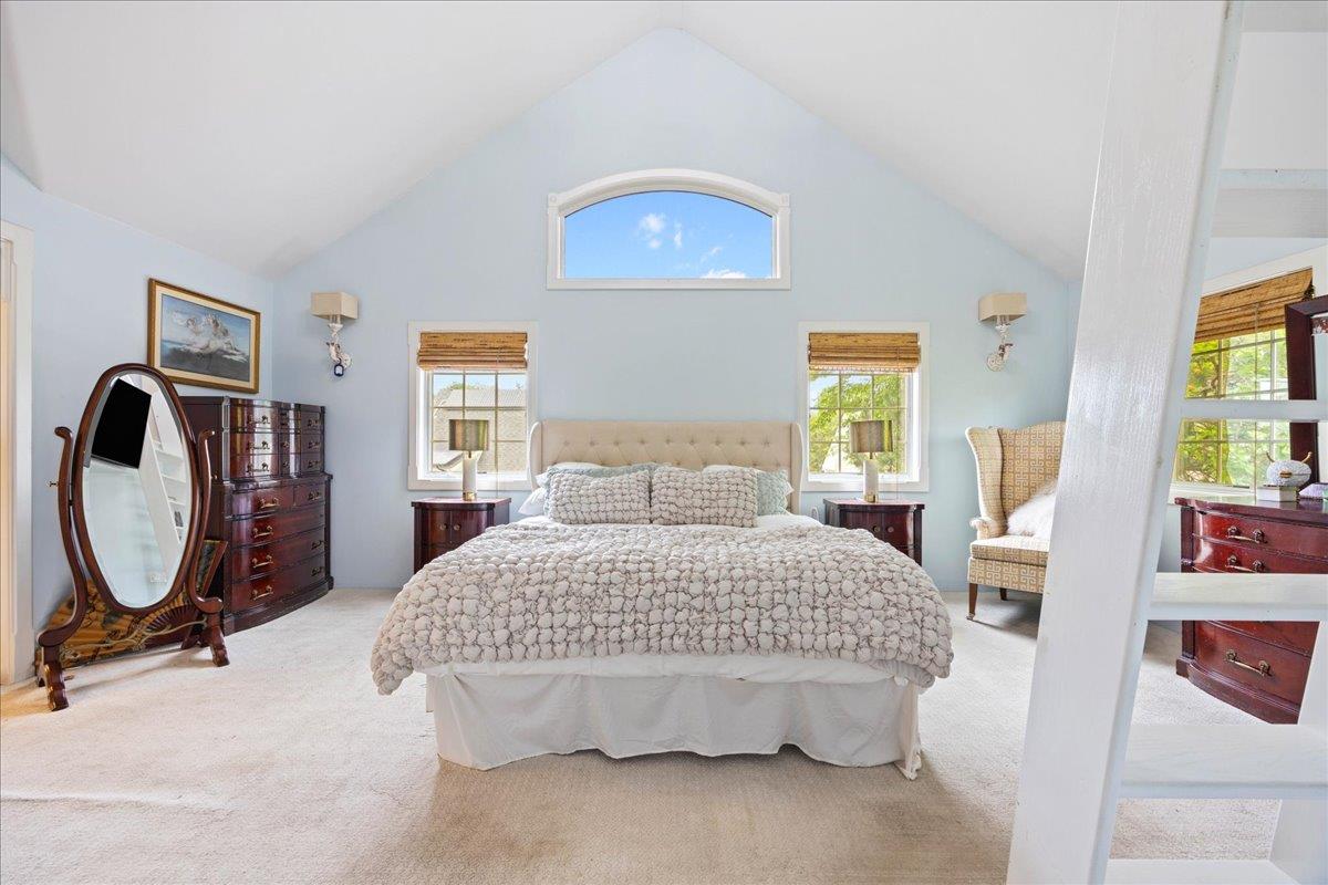 10 Bulaire Road, East Rockaway, NY 11518