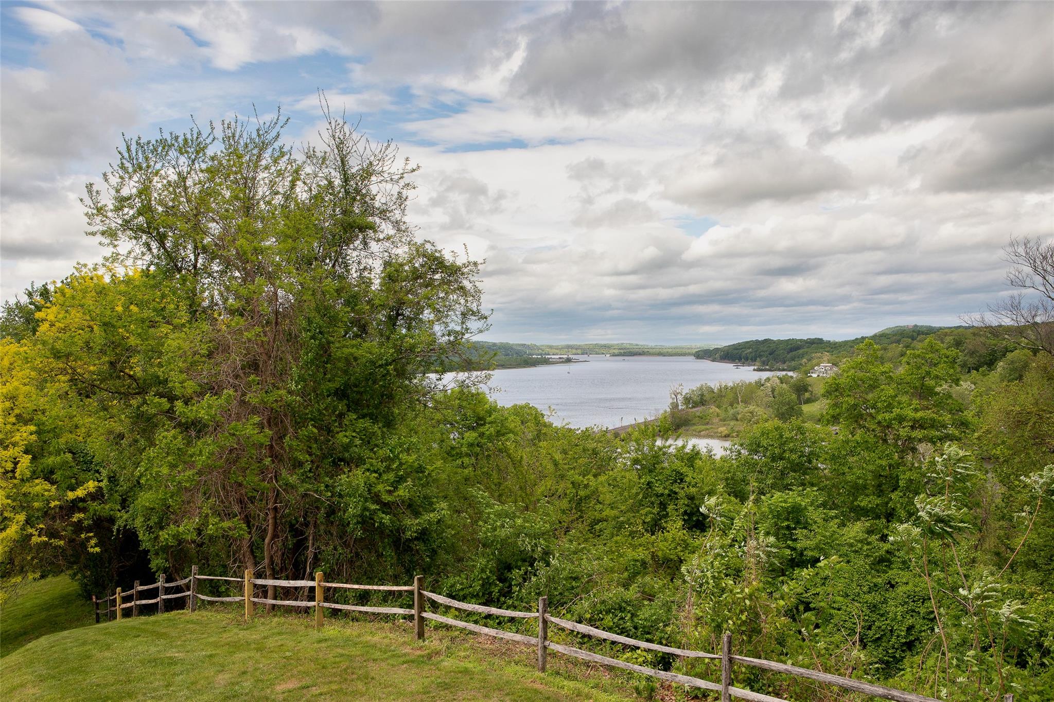 49 Sunset Circle, Germantown, NY 12526