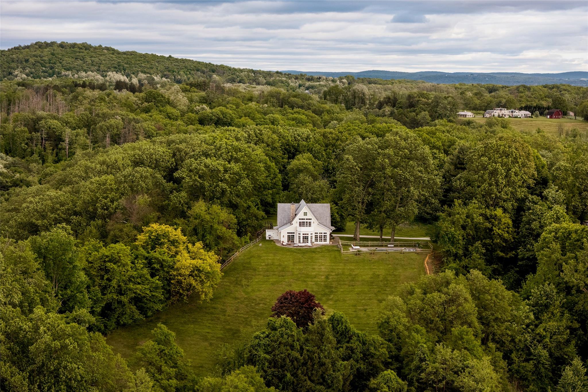 49 Sunset Circle, Germantown, NY 12526