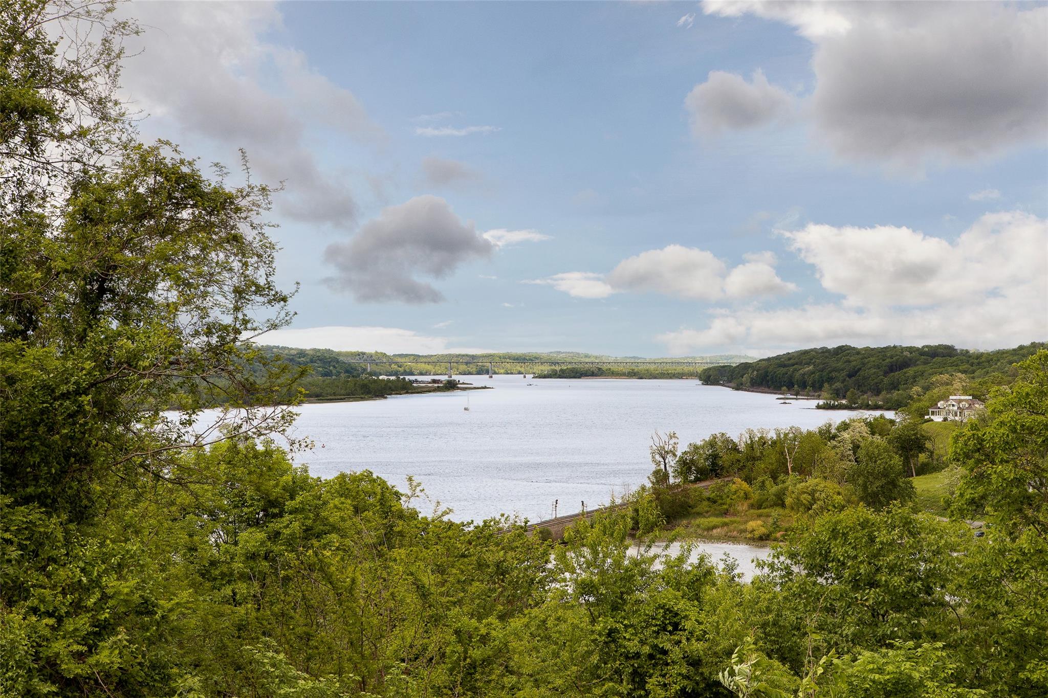 49 Sunset Circle, Germantown, NY 12526