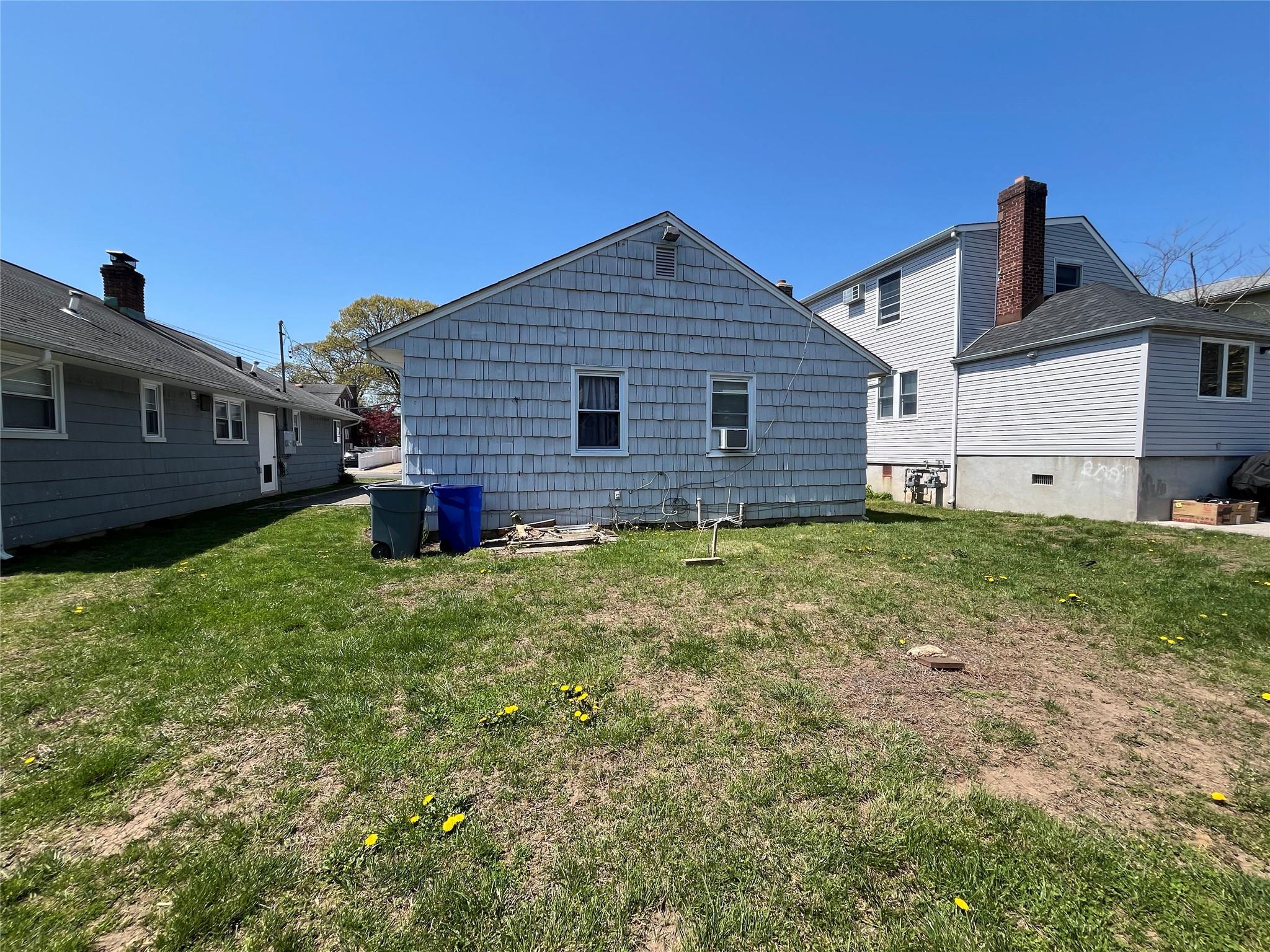 44 Firwood Road, Port Washington, NY 11050