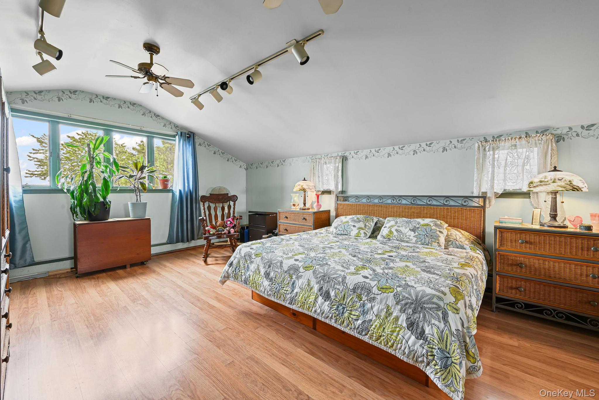 1234 Cross Bay Boulevard, Broad Channel, NY 11693