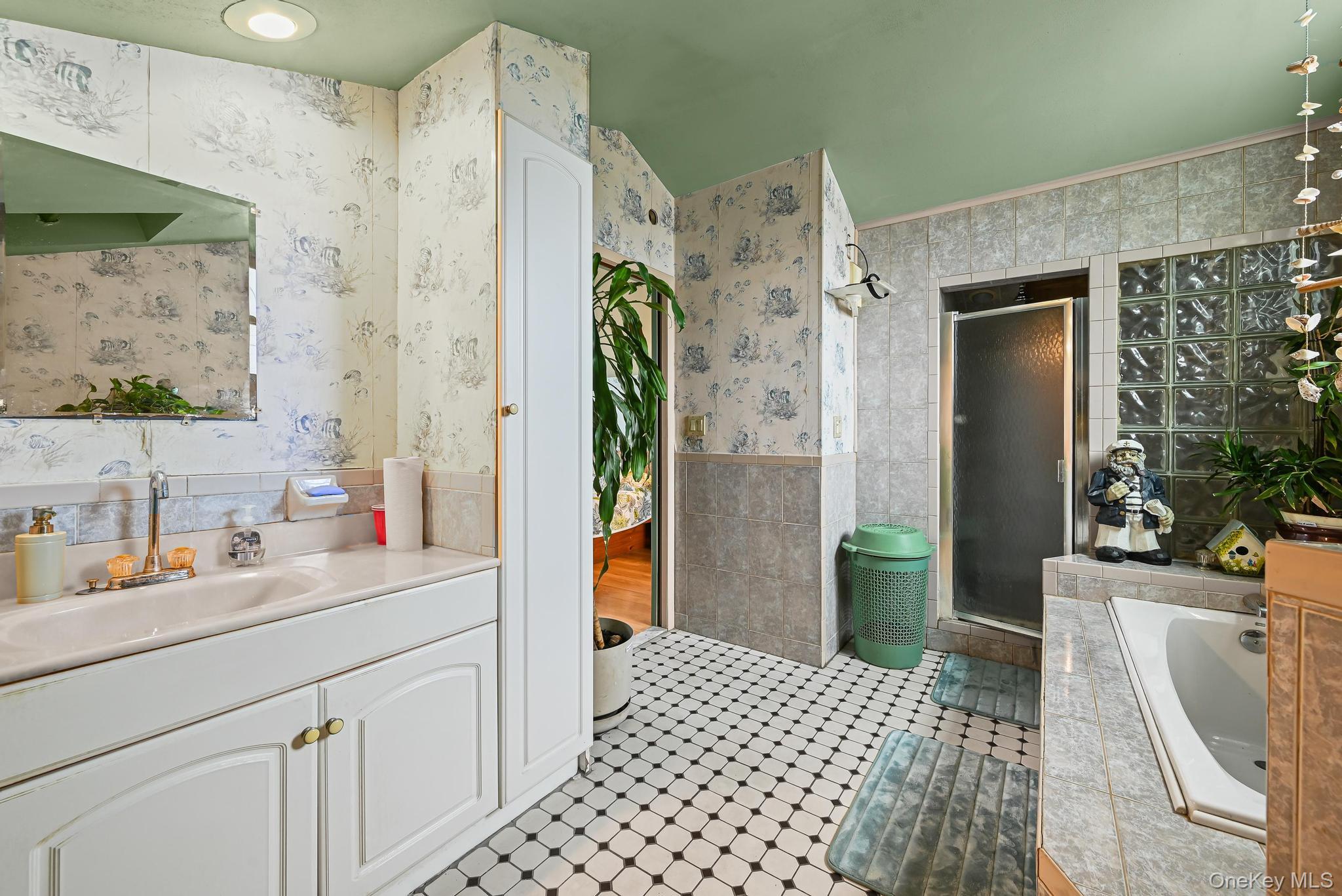 1234 Cross Bay Boulevard, Broad Channel, NY 11693