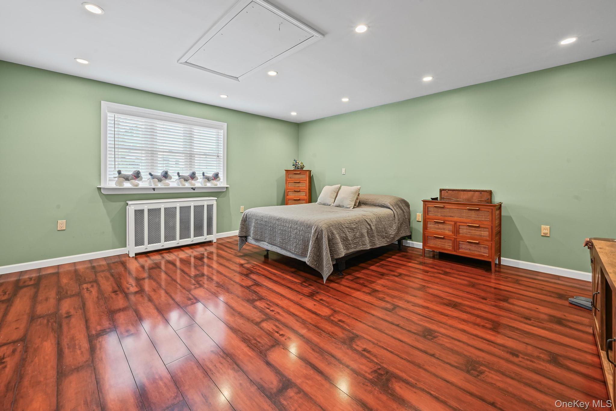 1234 Cross Bay Boulevard, Broad Channel, NY 11693