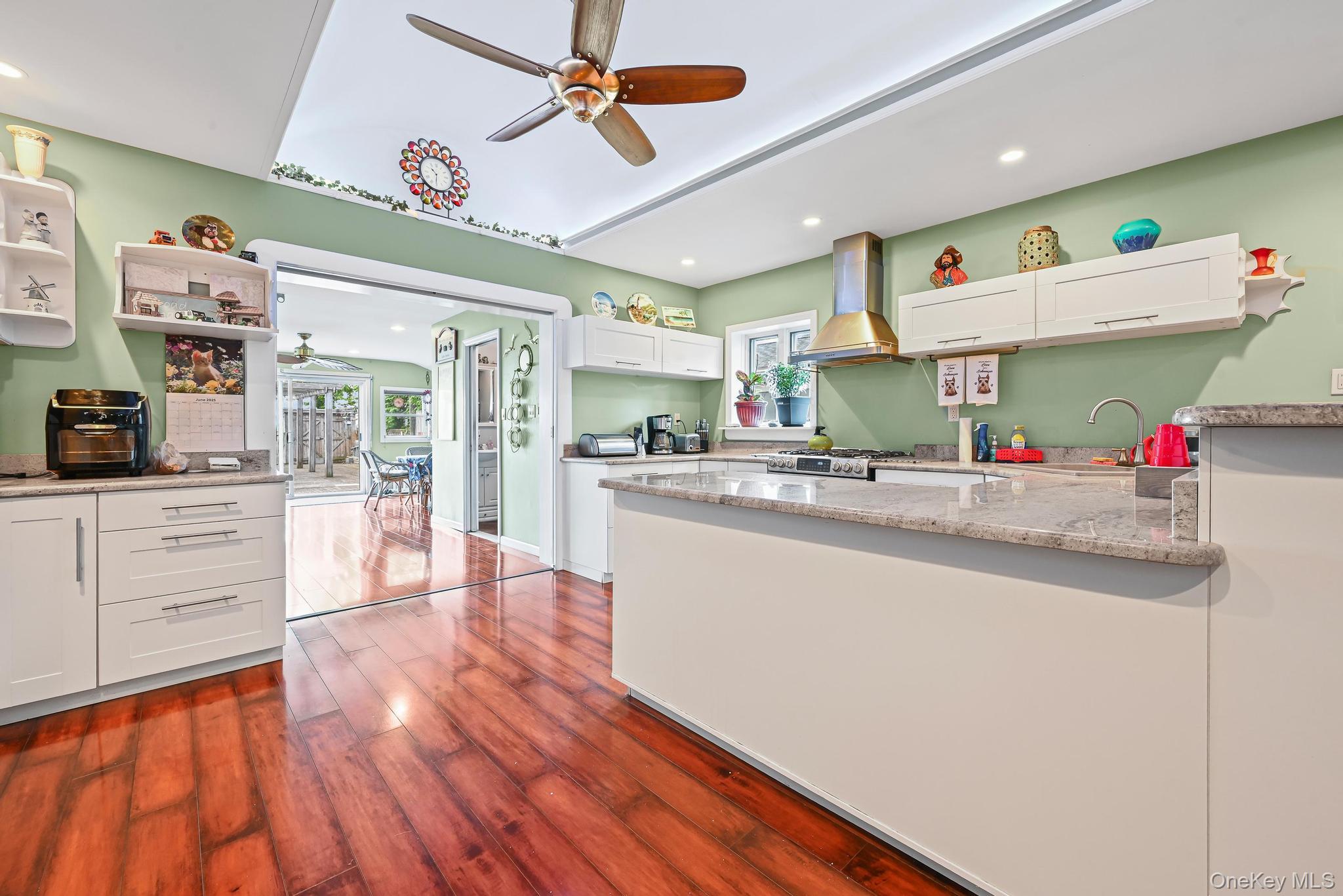 1234 Cross Bay Boulevard, Broad Channel, NY 11693