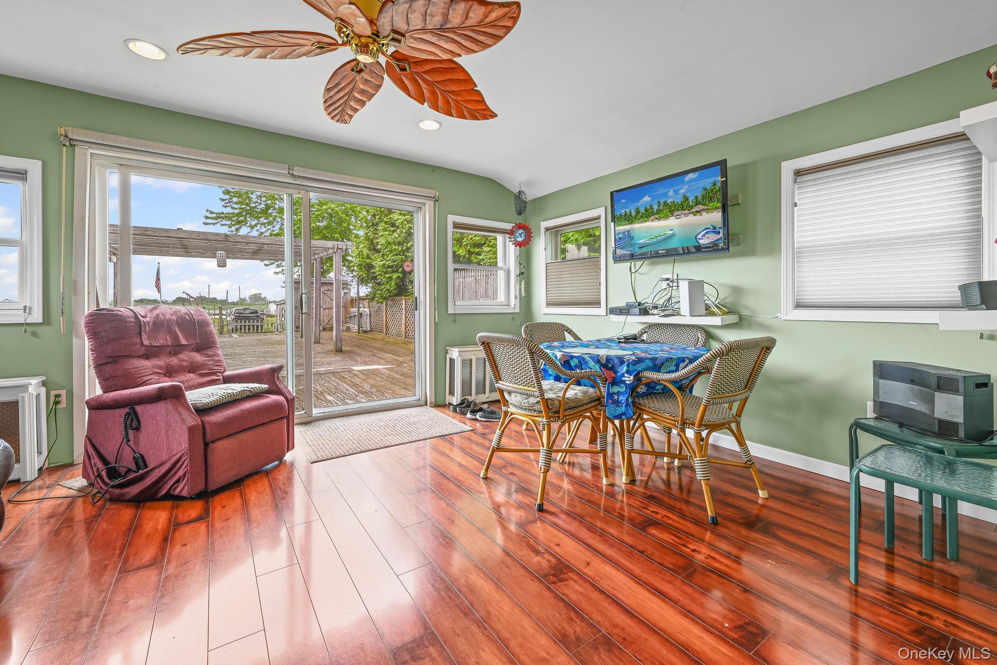 1234 Cross Bay Boulevard, Broad Channel, NY 11693