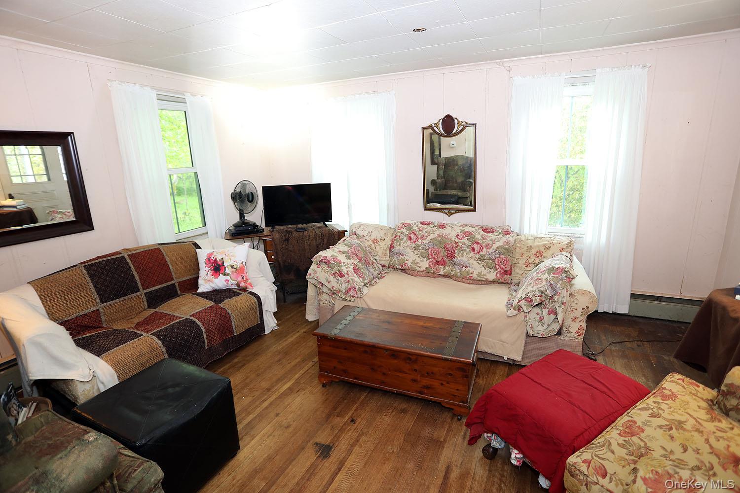 12 Henderson Road, Fremont, NY 12741