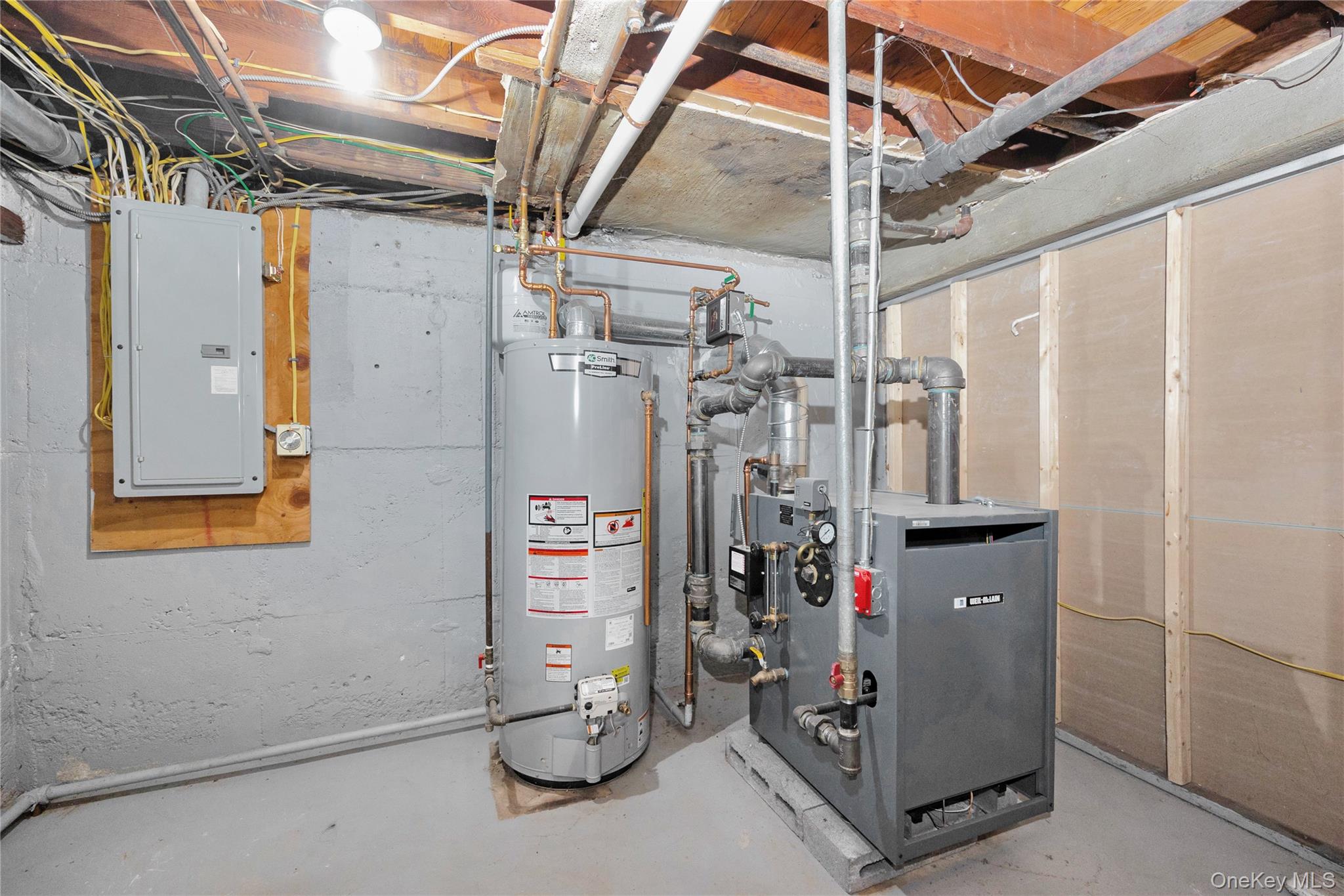 75 Cornwell Avenue, Williston Park, NY 11596