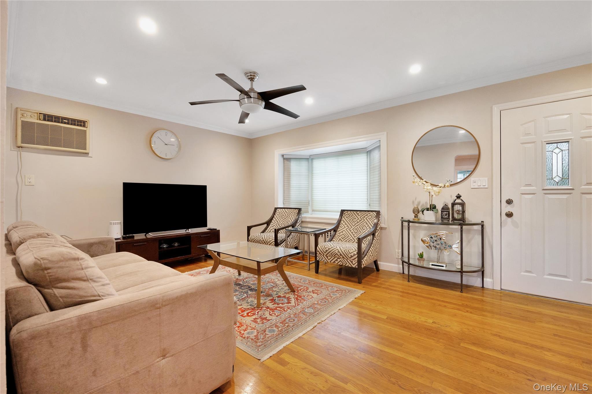 75 Cornwell Avenue, Williston Park, NY 11596