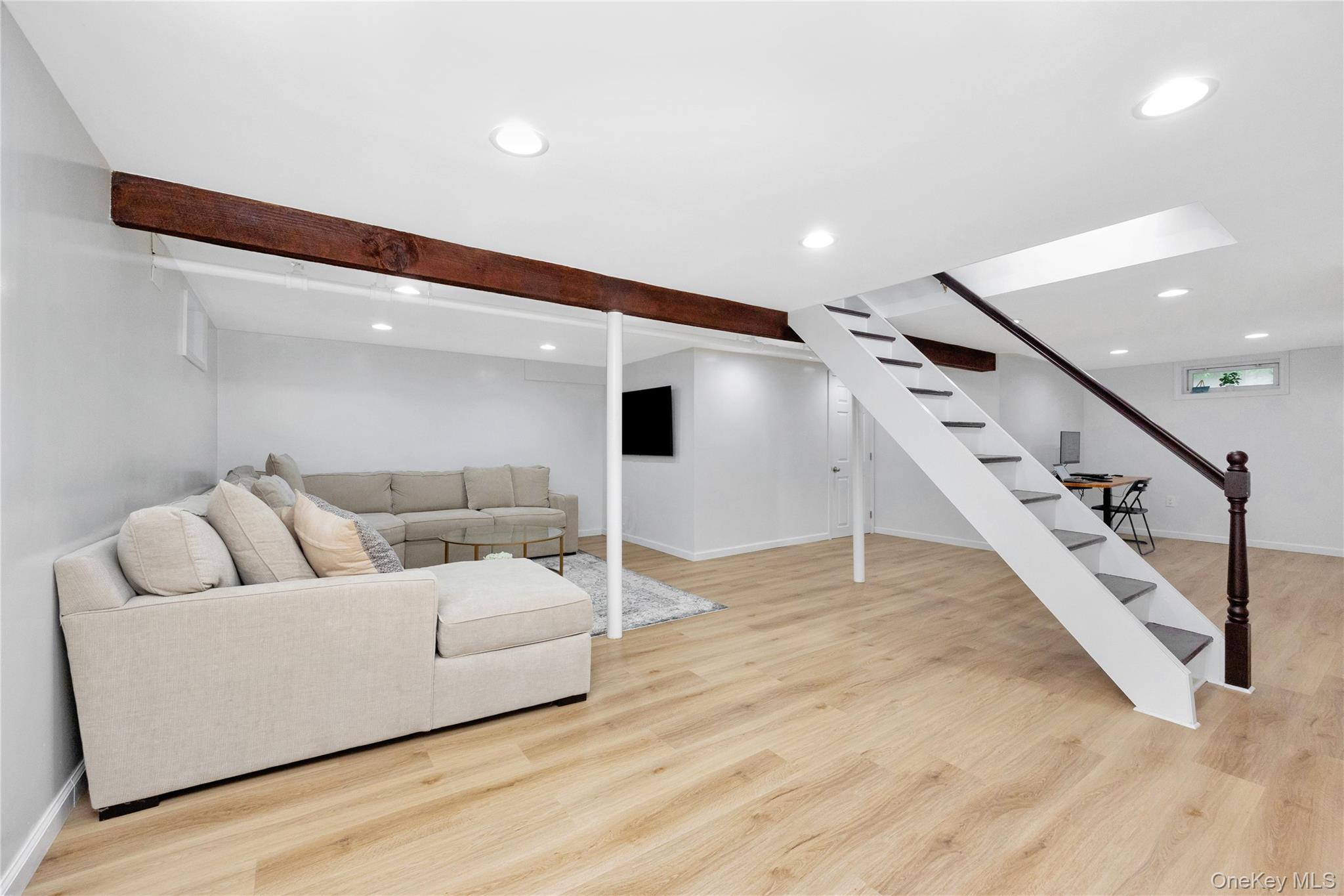 75 Cornwell Avenue, Williston Park, NY 11596