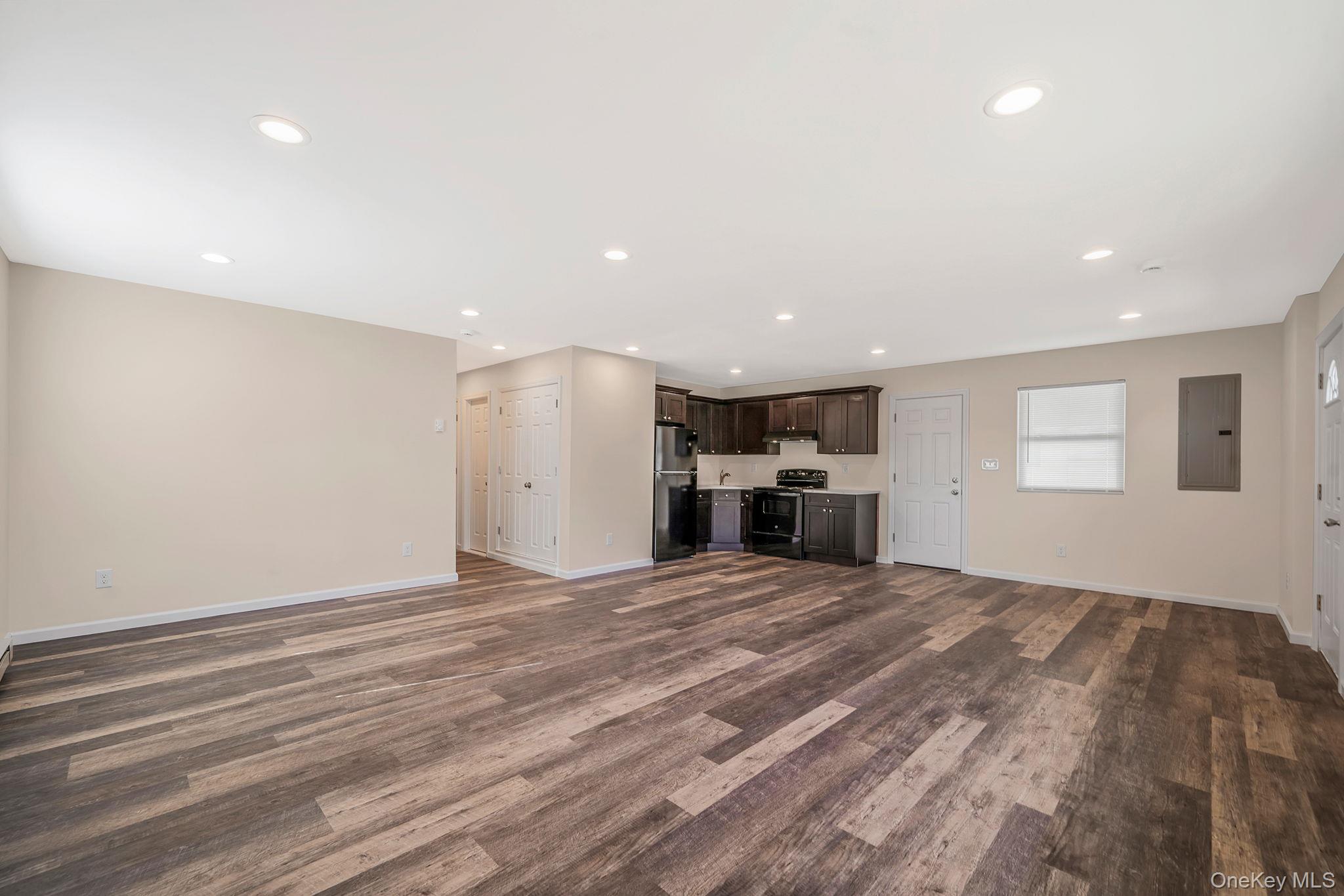 18A Broadway, Mastic, NY 11950