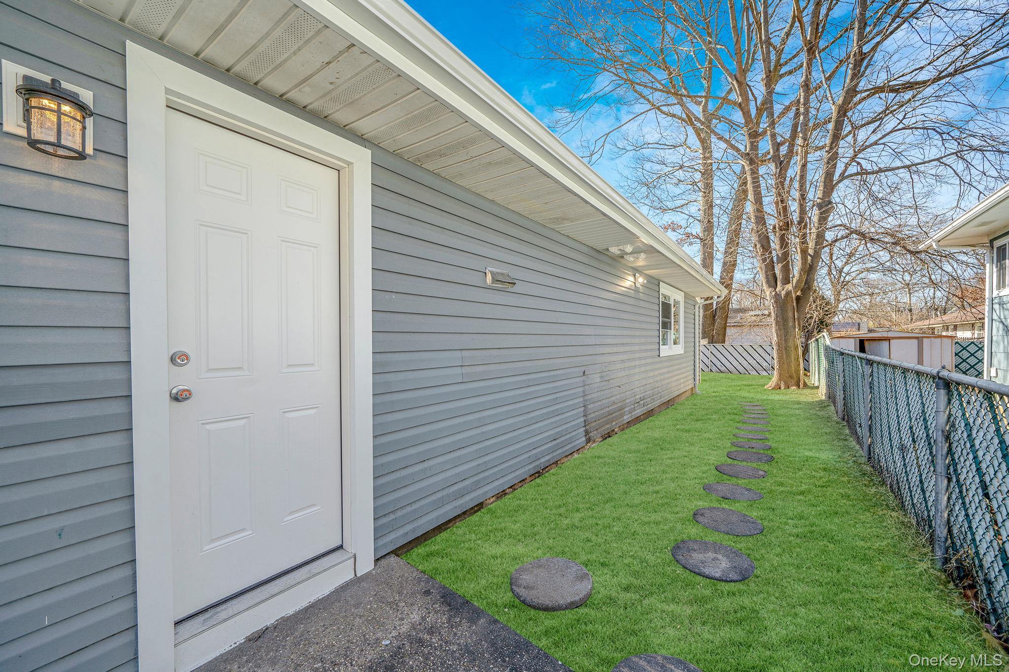 18A Broadway, Mastic, NY 11950