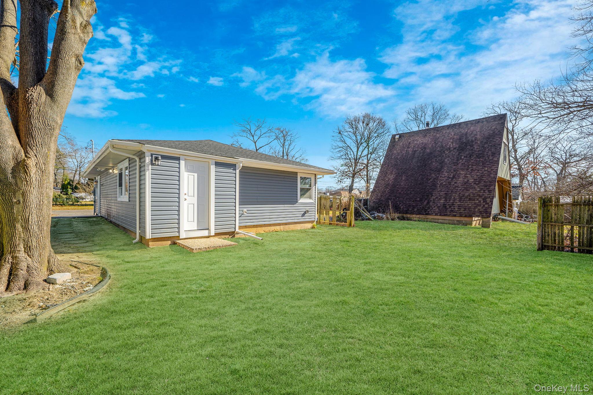 18A Broadway, Mastic, NY 11950