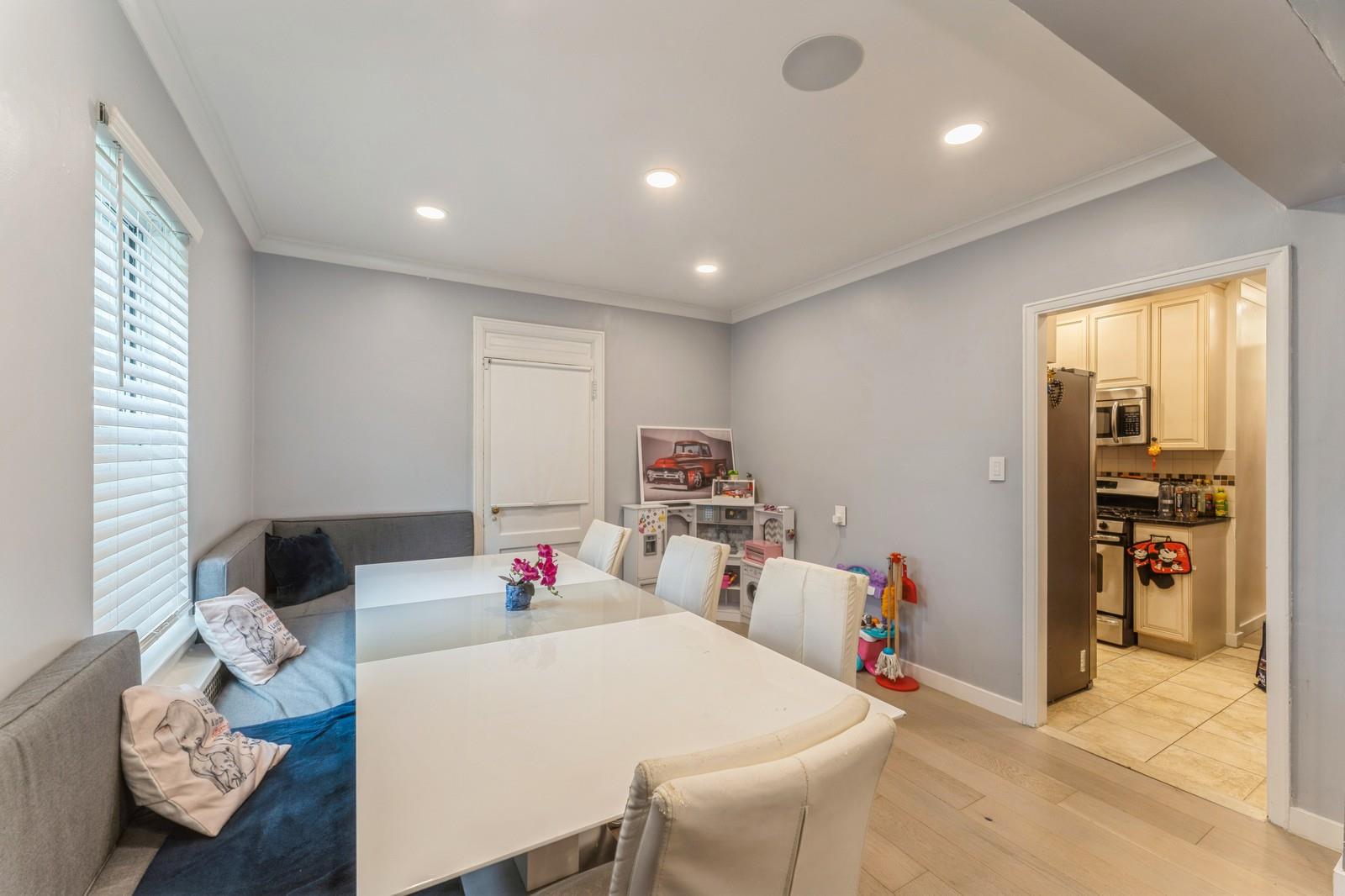 1355 Broadway # B20, Hewlett, NY 11557