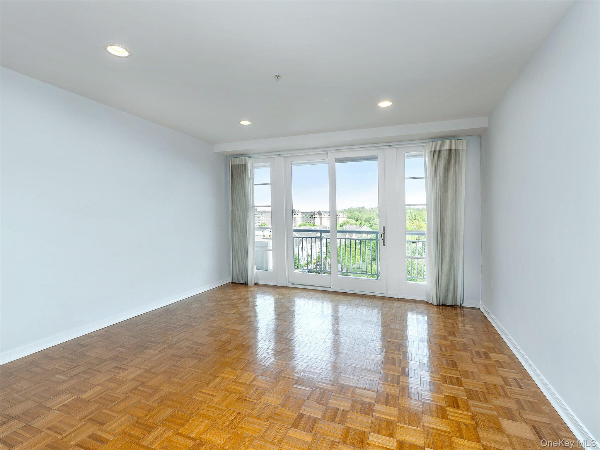 100 Harbor View Drive # 515, Port Washington, NY 11050