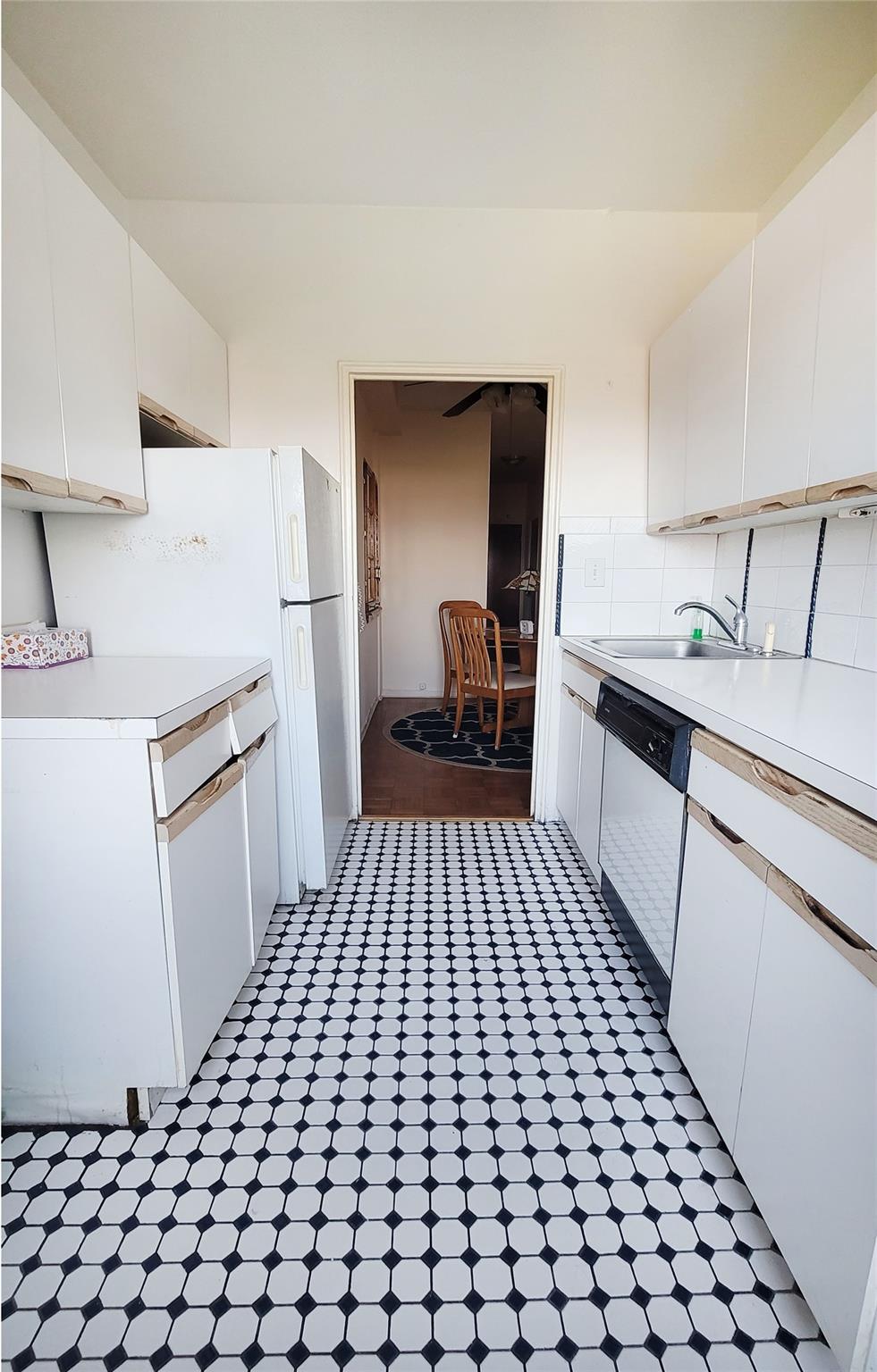 99-72 66Rd # 7AA, Rego Park, NY 11374