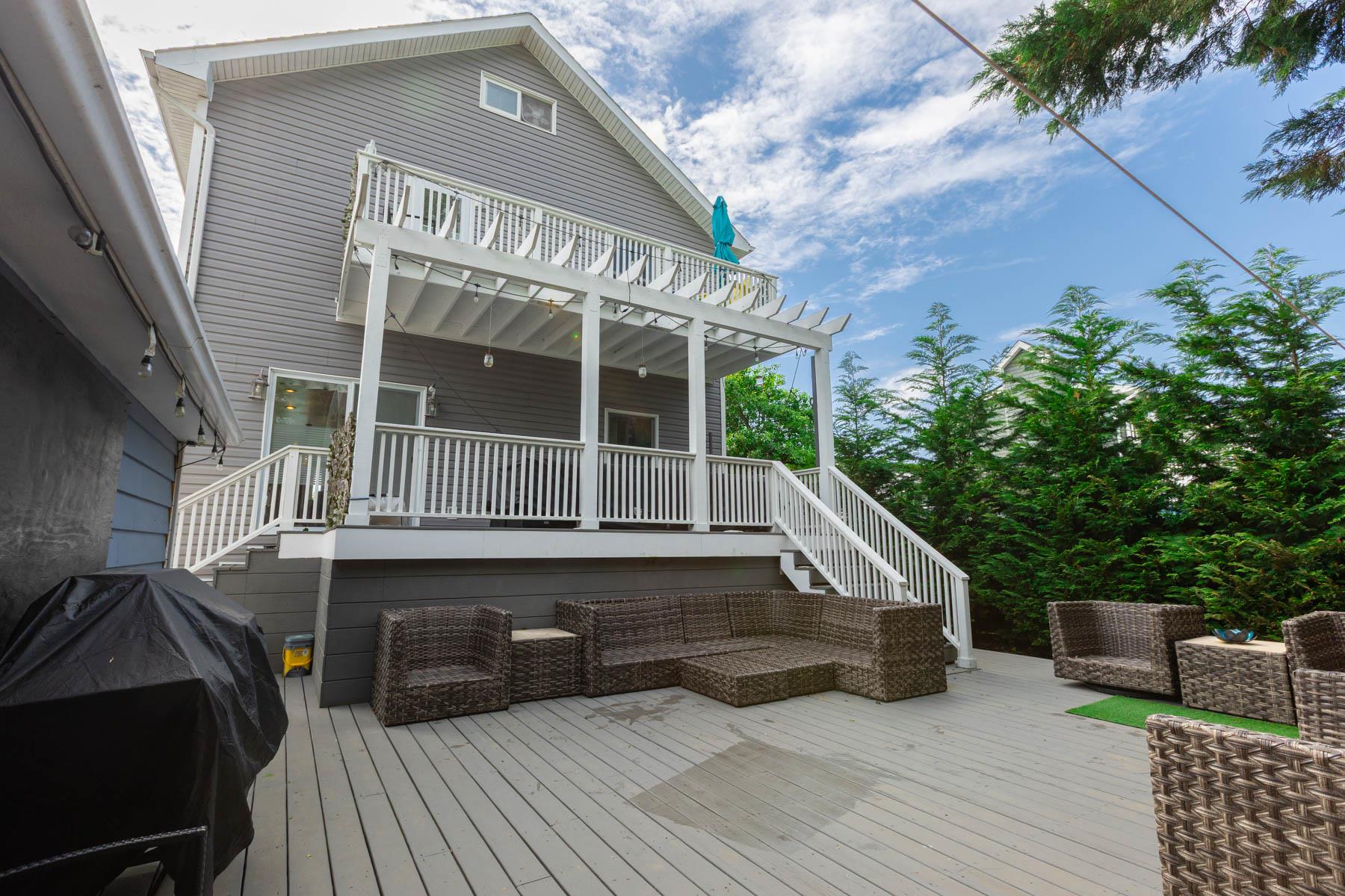 849 E Bay Drive, West Islip, NY 11795