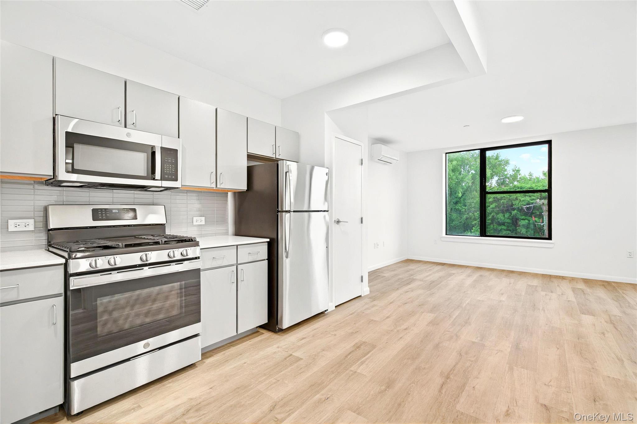 1727 Lacombe Avenue # 4A, Bronx, NY 10473