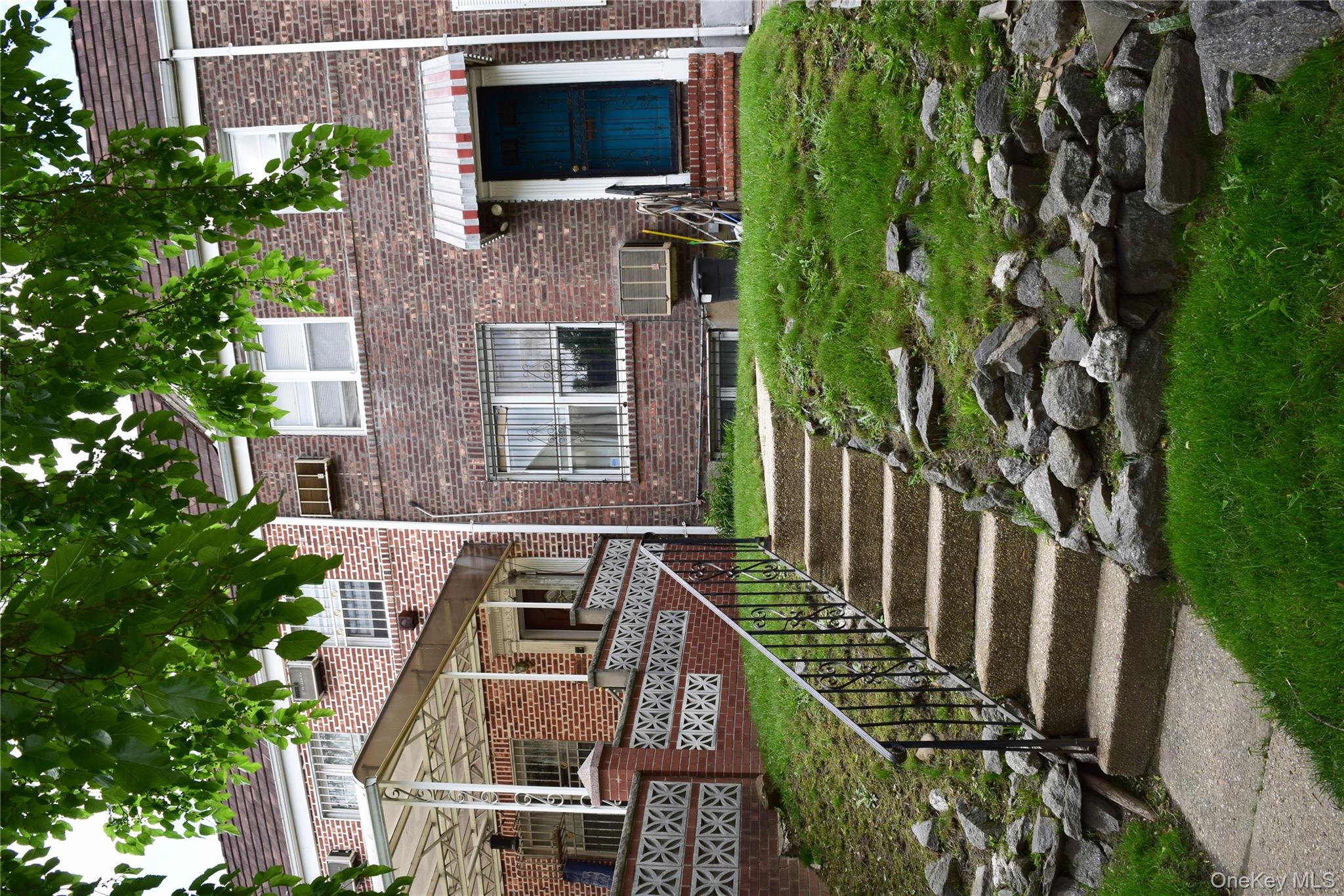 144-47 77 Avenue, Kew Garden Hills, NY 11367