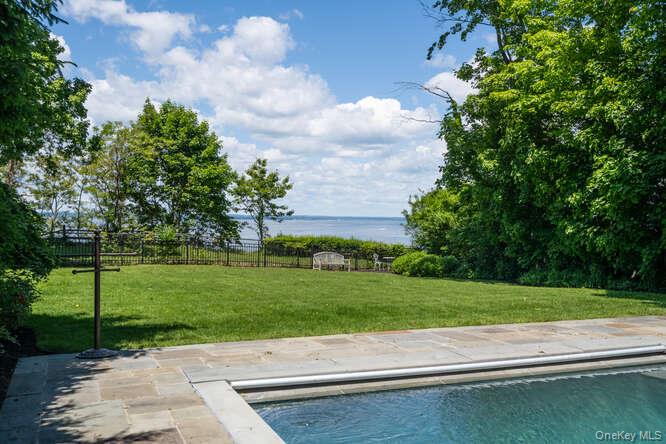 7 Cedar Lane, Glen Cove, NY 11542