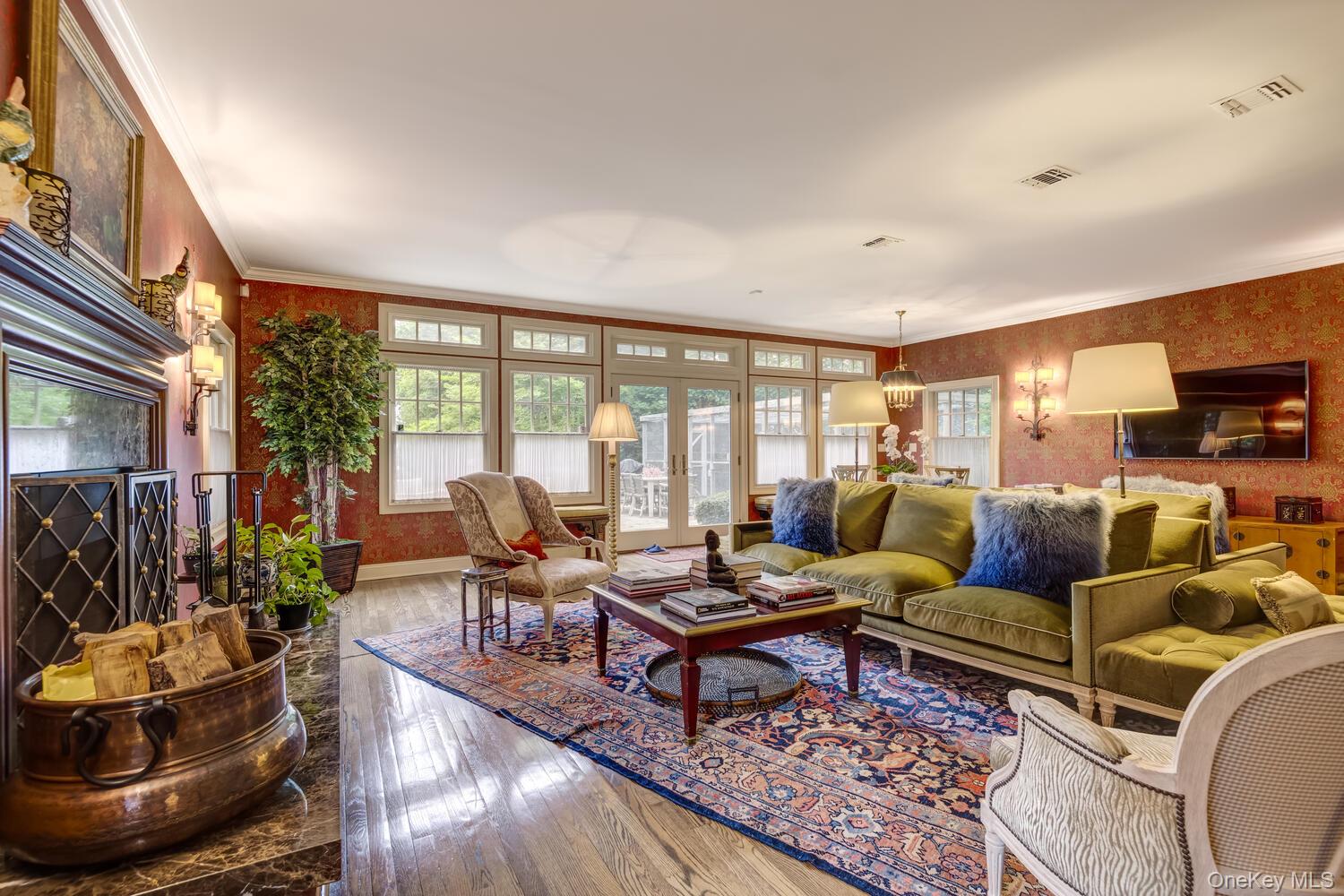 7 Cedar Lane, Glen Cove, NY 11542