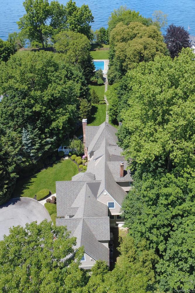 7 Cedar Lane, Glen Cove, NY 11542