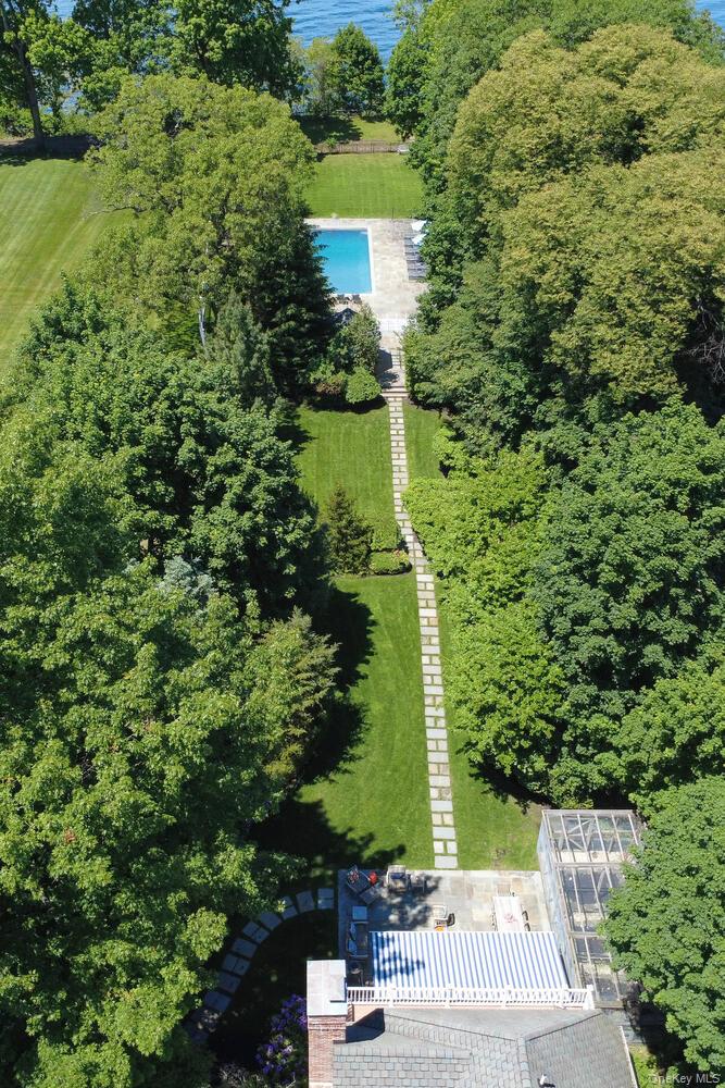 7 Cedar Lane, Glen Cove, NY 11542