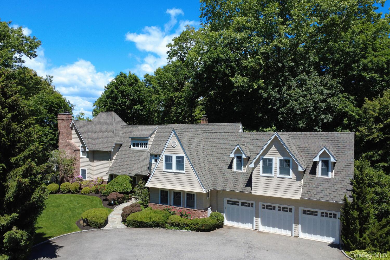 7 Cedar Lane, Glen Cove, NY 11542