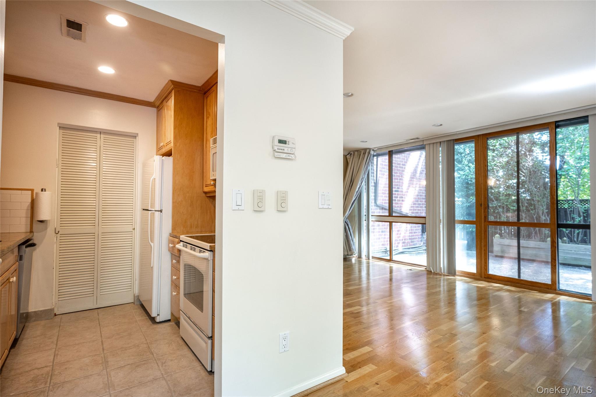 150 N Bedford Road # D1, Chappaqua, NY 10514