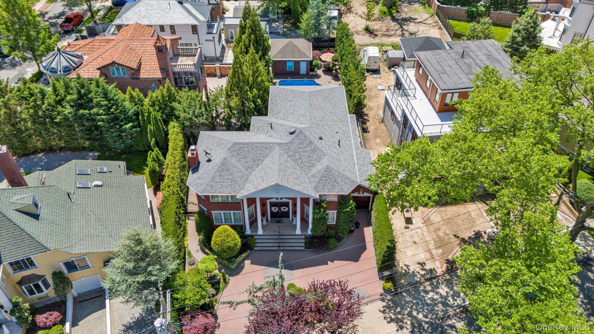 4 Point Crescent, Malba, NY 11357