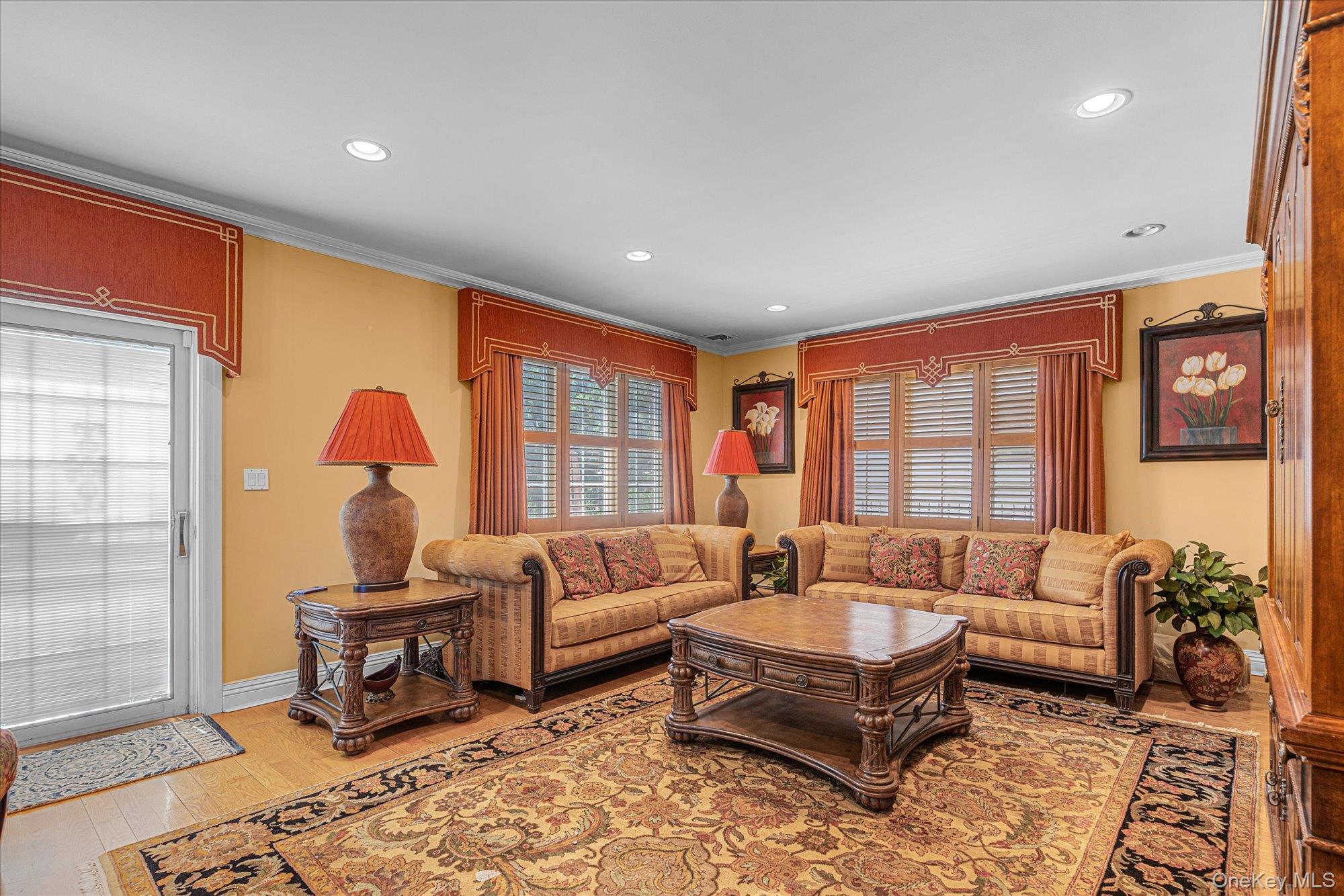 4 Point Crescent, Malba, NY 11357