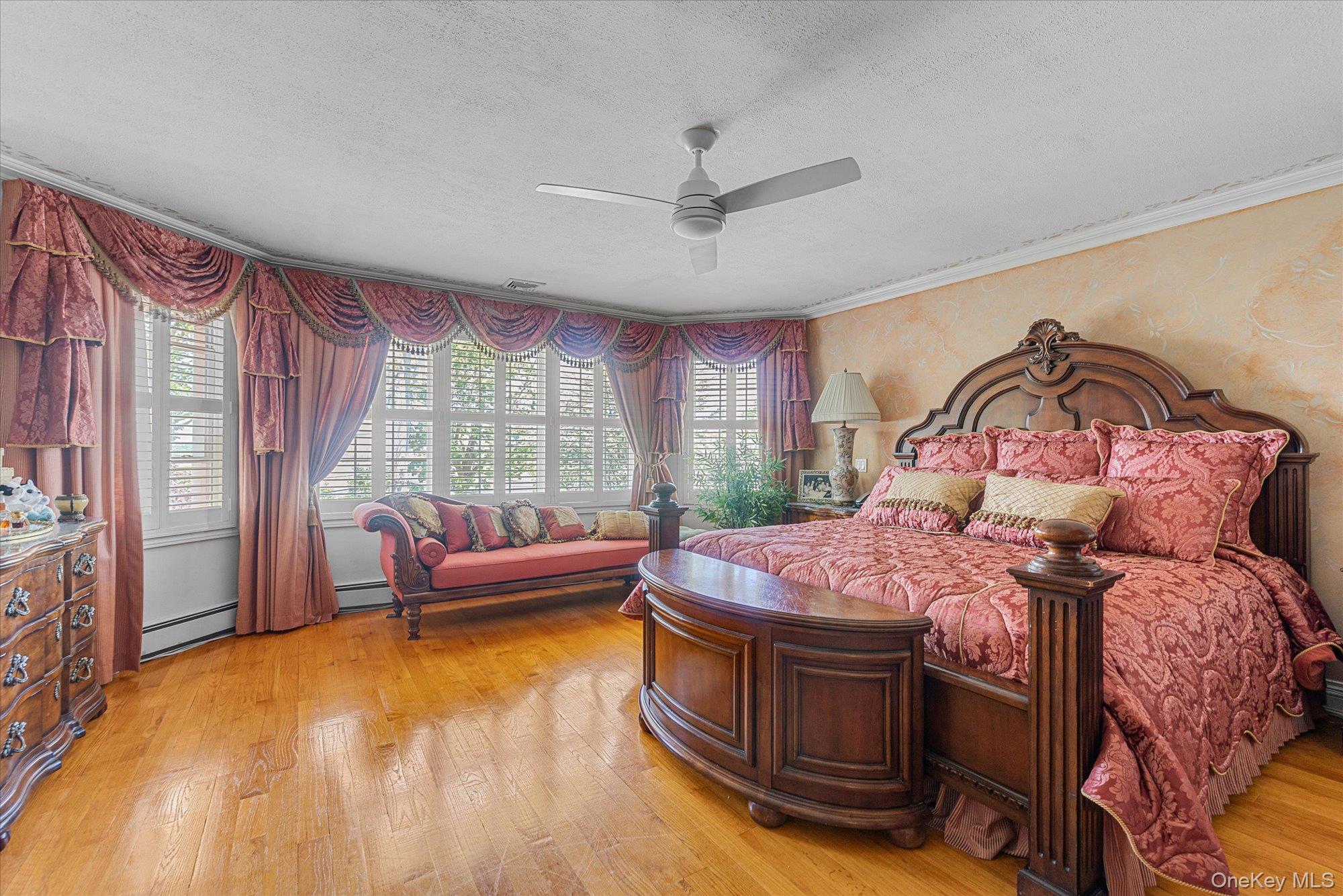 4 Point Crescent, Malba, NY 11357