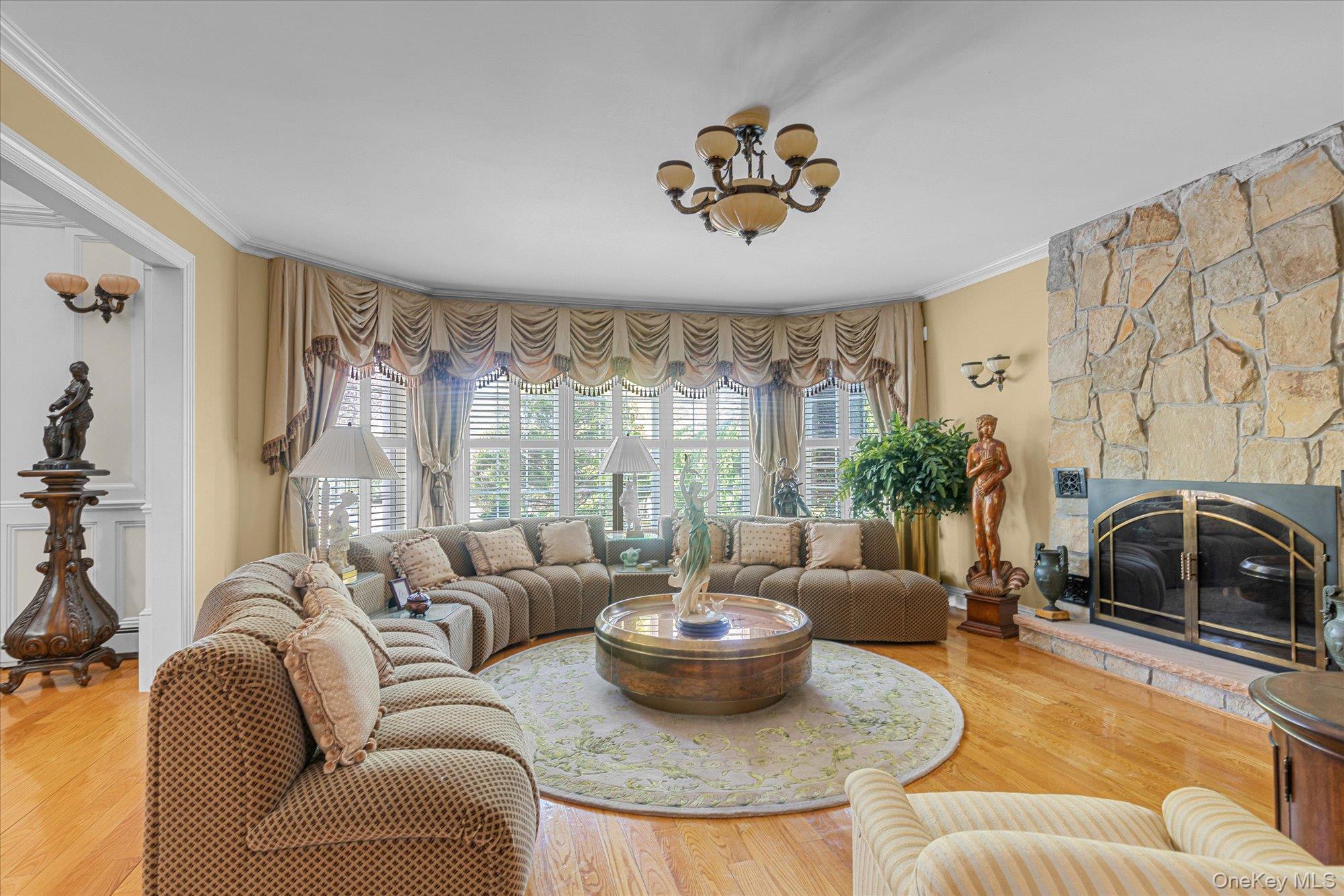 4 Point Crescent, Malba, NY 11357