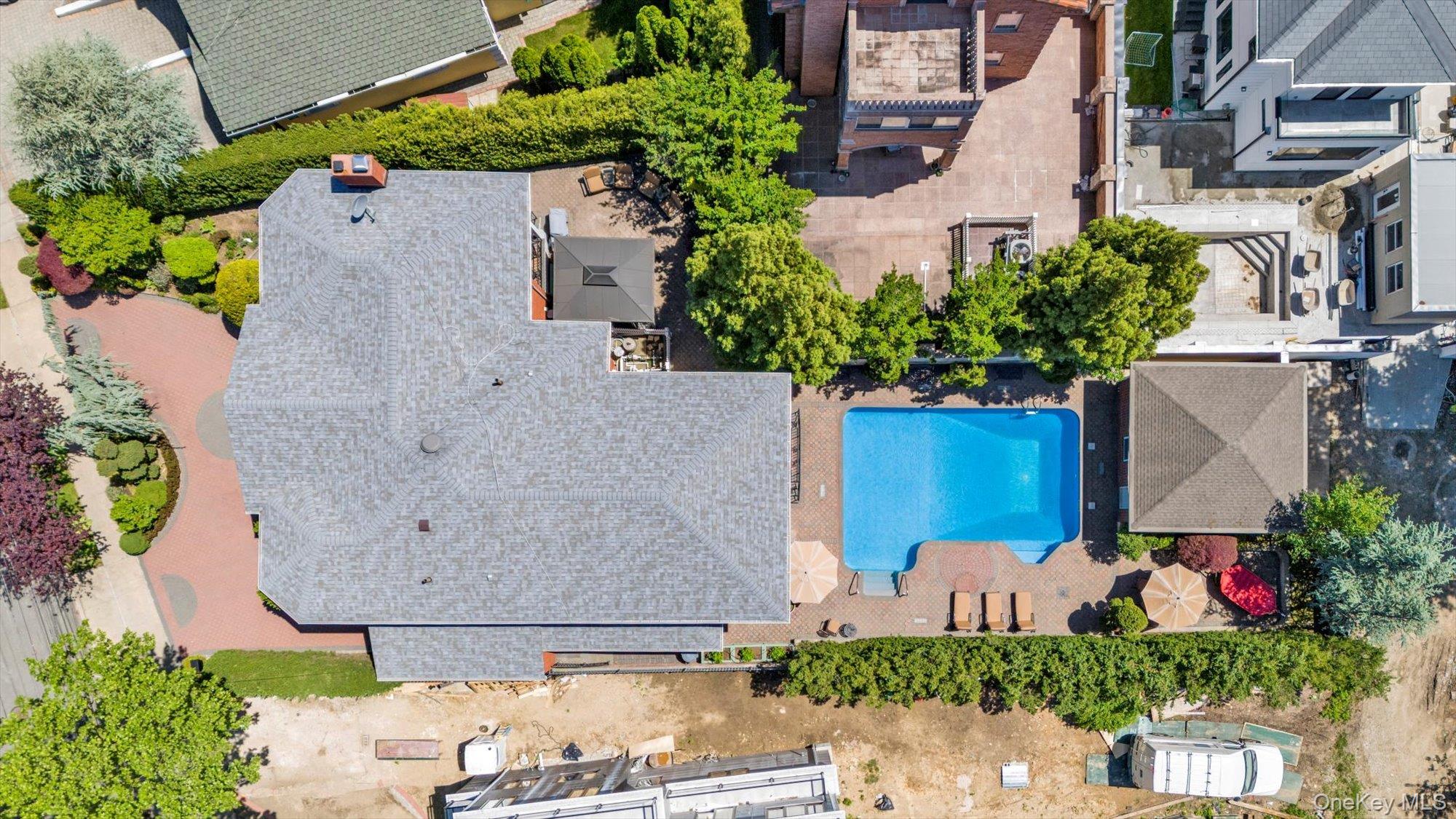 4 Point Crescent, Malba, NY 11357