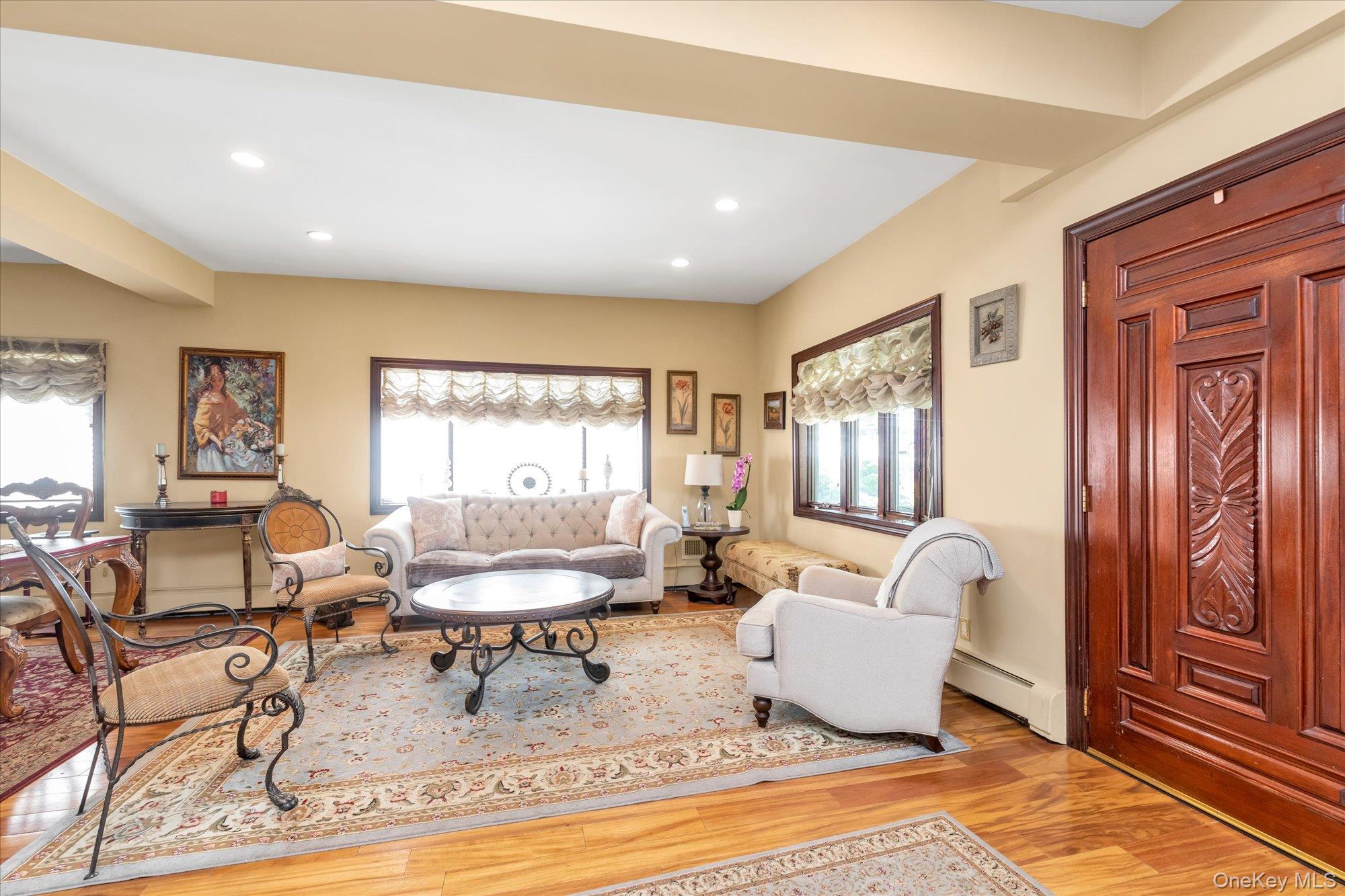 41-27 Orient Avenue, Douglaston, NY 11363