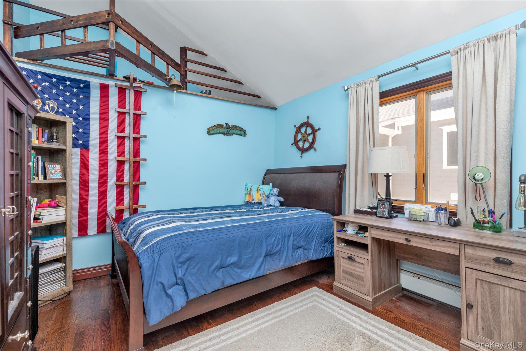 41-27 Orient Avenue, Douglaston, NY 11363