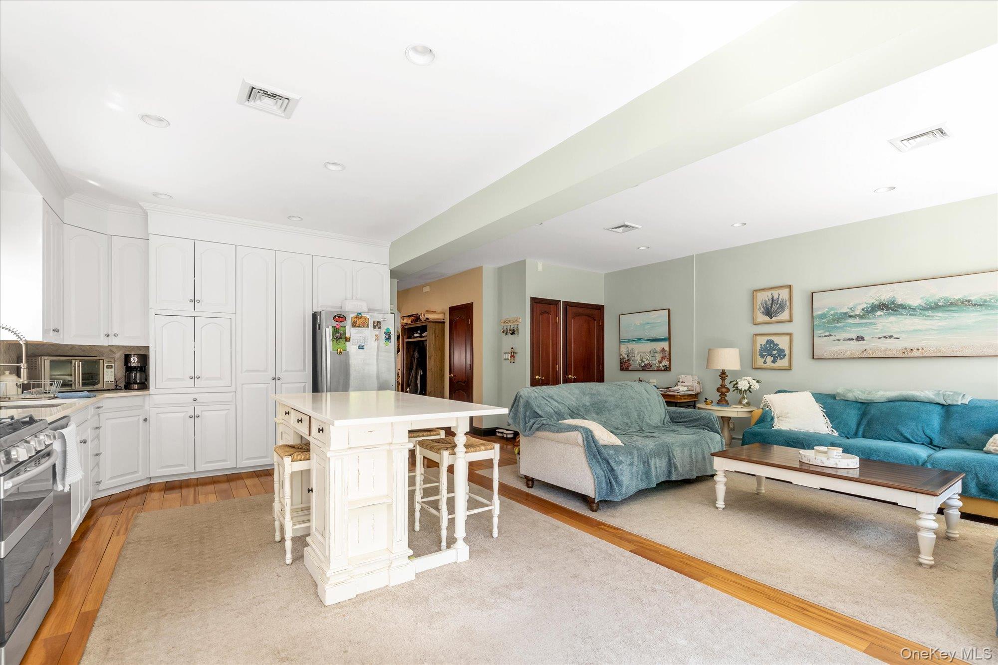 41-27 Orient Avenue, Douglaston, NY 11363