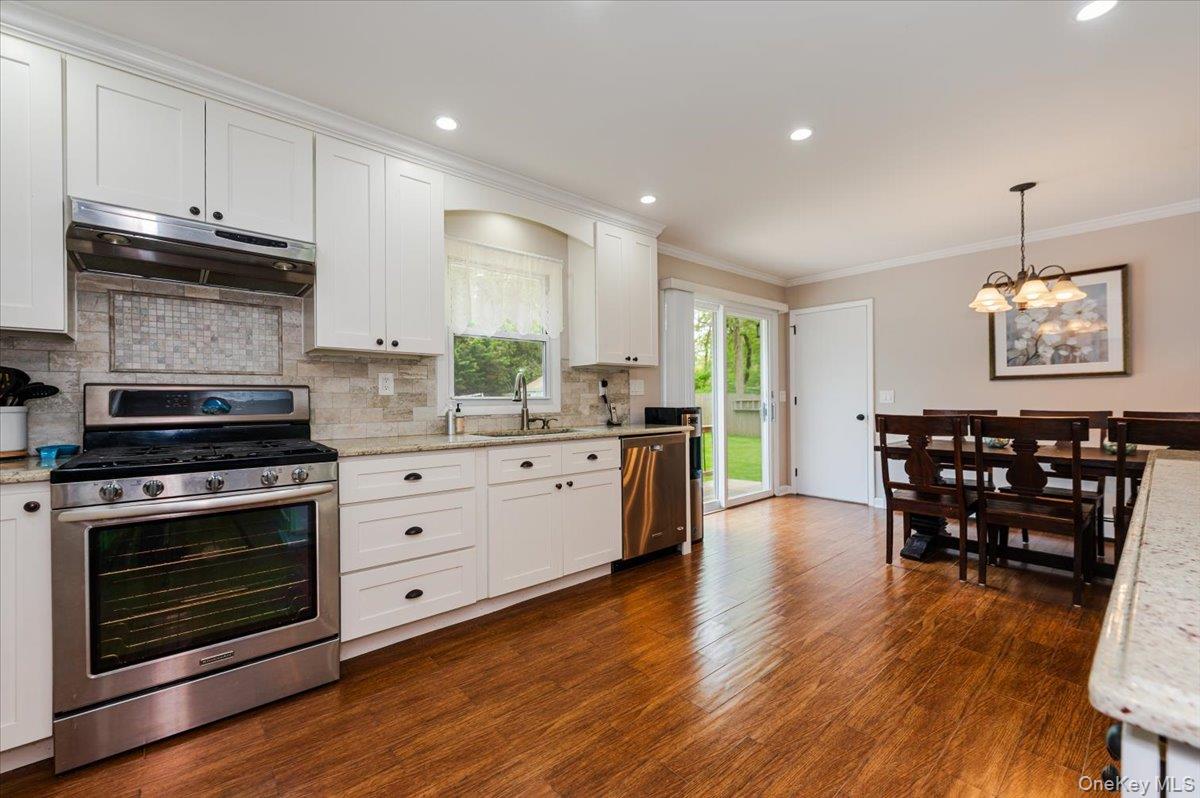 4200 Rocky Point Road, East Marion, NY 11939